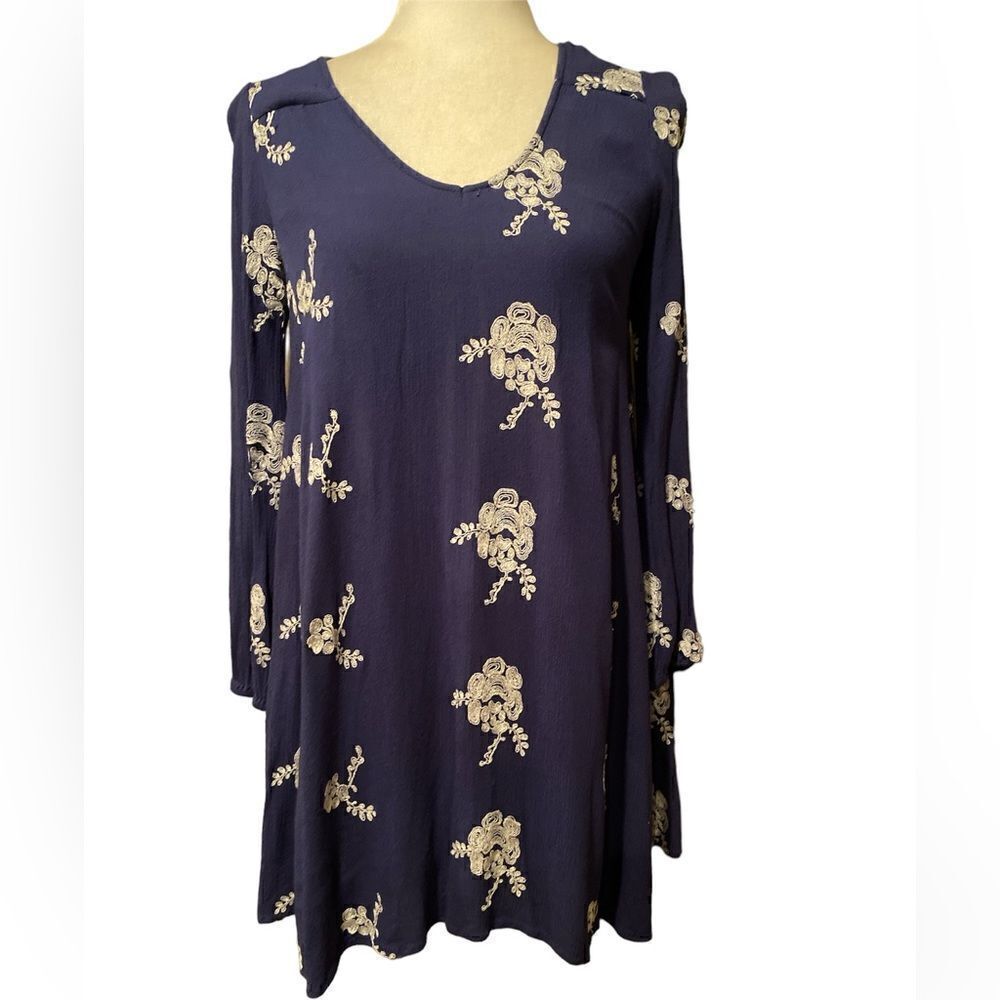 Altar’d State Embroidered Dress Size Small Flowy Long Sleeve Midi